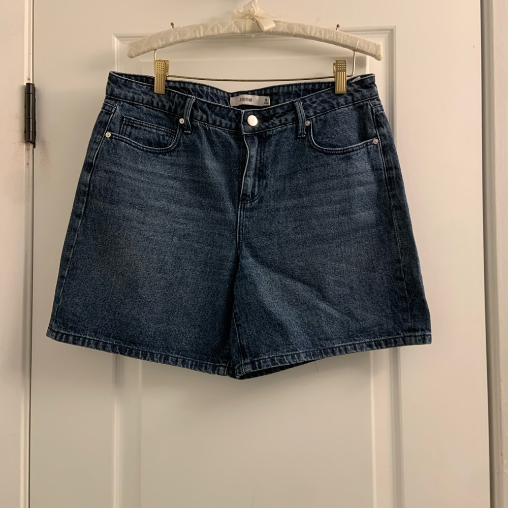 JustFab Dark Blue Denim High-Rise Jean Shorts